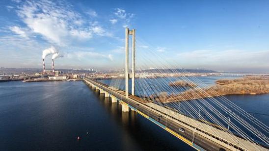 Стаття В Киеве на три месяца ограничили движение на Южном мосту Утренний город. Київ