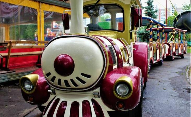 Стаття В Деснянском парке будет курсировать бесплатный экскурсионный поезд для детей Утренний город. Київ