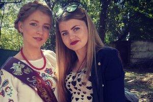 Стаття В Крыму смелая выпускница надела на последний звонок вышиванку Ранкове місто. Київ