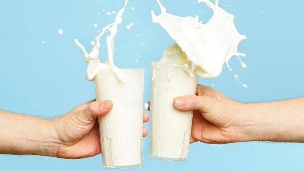 Стаття Сегодня — Всемирный день молока: как правильно пить и почему кисломолочные продукты полезны летом Ранкове місто. Київ