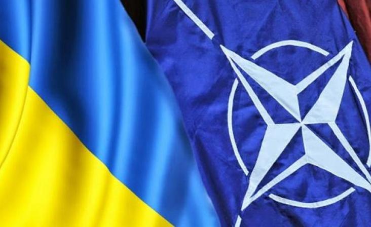 Стаття Рада возобновила курс Украины на членство в НАТО Ранкове місто. Київ