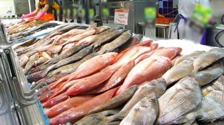 Стаття Зараженную ботулизмом рыбу изъяли из киевских супермаркет Утренний город. Київ