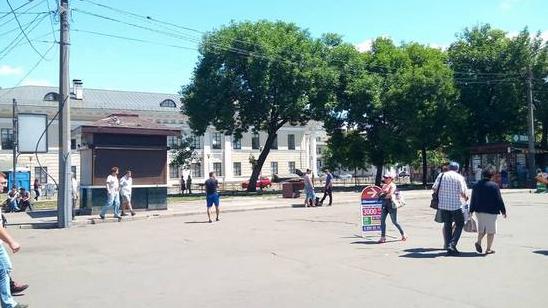 Стаття На Контрактовой площади демонтировали МАФы Ранкове місто. Київ