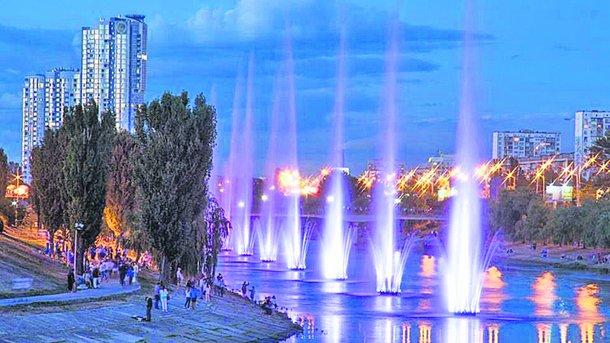 Статья Киев «прихорошился»: город украшают новыми муралами и необычными фонтанами Утренний город. Киев