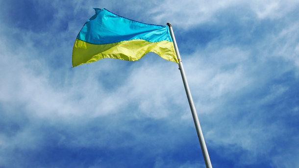 Стаття В Луганске боевики задержали подростков за поднятие флага Украины Ранкове місто. Київ