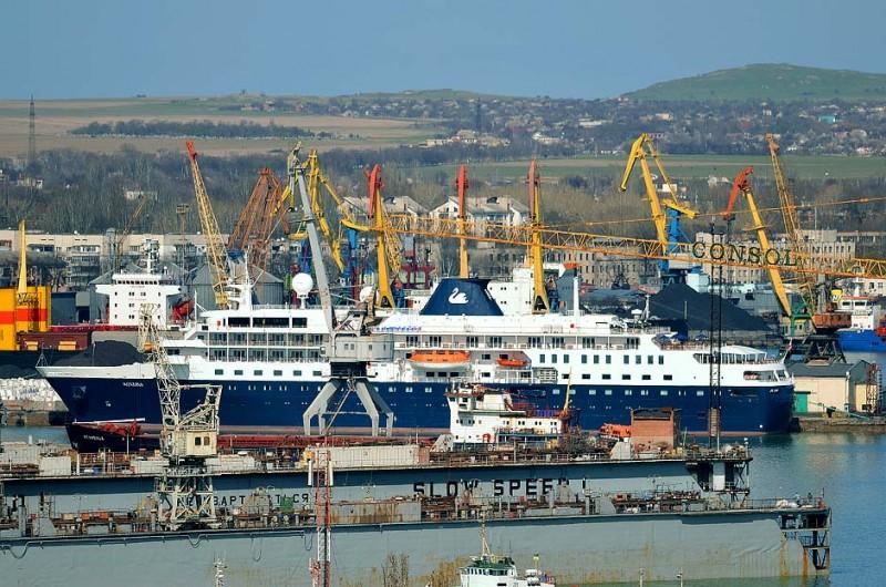 Стаття В Керчи введен 12-часовой запрет на плавание судов в районе строительства моста Ранкове місто. Київ