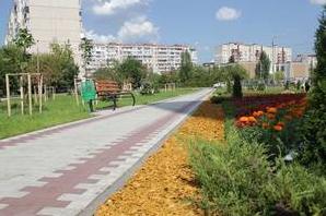 Стаття В Киеве на Троещине появился новый сквер Утренний город. Київ
