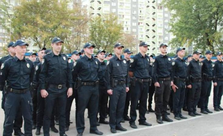 Статья Полк патрульной полиции из 600 человек будет охранять правопорядок на левом берегу Утренний город. Киев