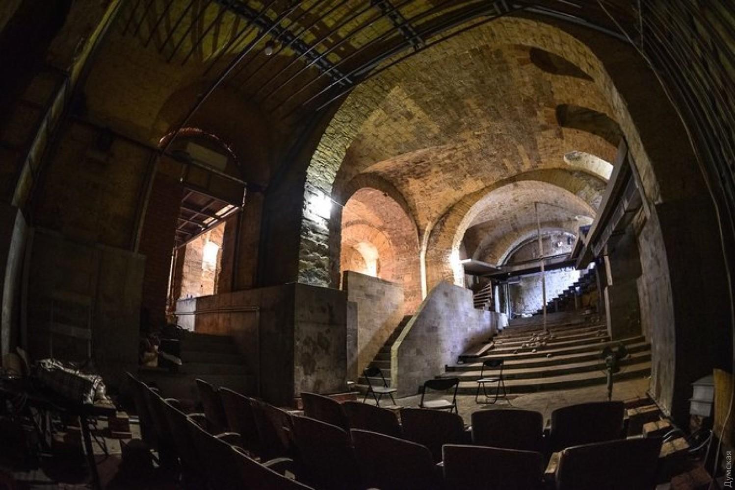 Стаття В таинственных подвалах на Военном спуске открывается первый подземный театр Украины Ранкове місто. Київ