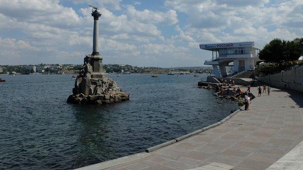 Стаття Турция закрывает порты для кораблей из Крыма и вводит жесткий контроль Ранкове місто. Київ