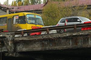 Стаття «Уставший» мост в столице не ремонтируют из-за петиции киевлян Утренний город. Київ