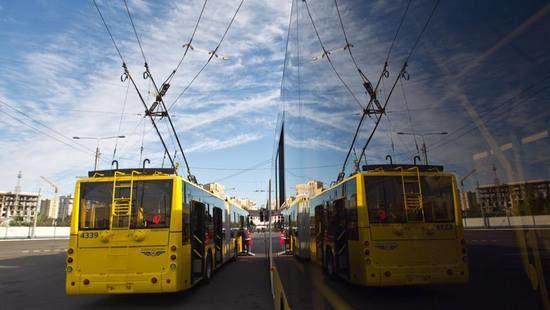 Стаття На маршруты Киева выйдут новые троллейбусы и автобусы Утренний город. Київ