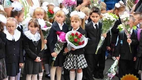 Стаття Киевские школьники отказываются ходить в форме Утренний город. Київ