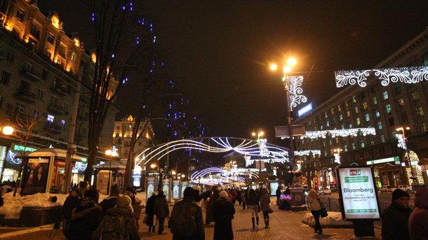 Статья Когда в Киеве включат новогоднюю иллюминацию Утренний город. Киев