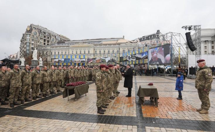 Стаття Украина впервые отмечает День десантно-штурмовых войск Ранкове місто. Київ