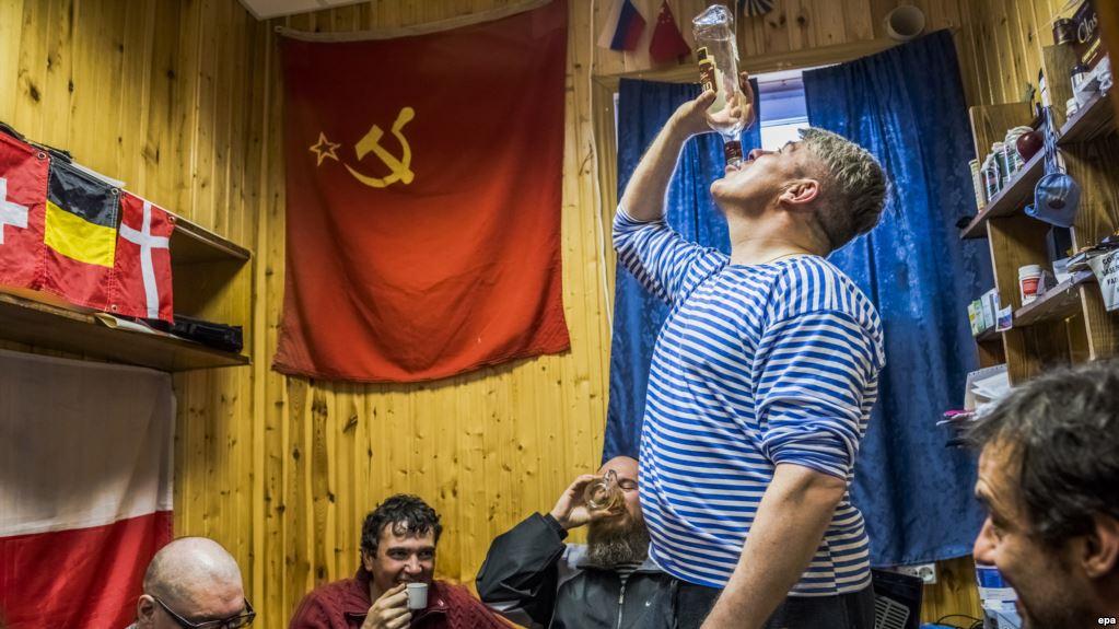 Стаття Почему пьют крымчане? Ранкове місто. Київ