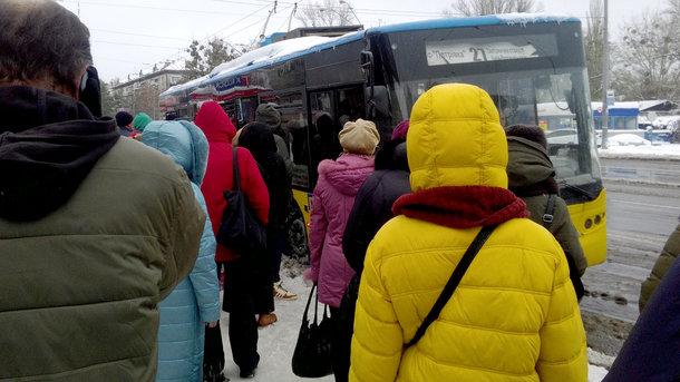 Стаття Киевляне смогут критиковать городской транспорт с помощью смартфона Утренний город. Київ