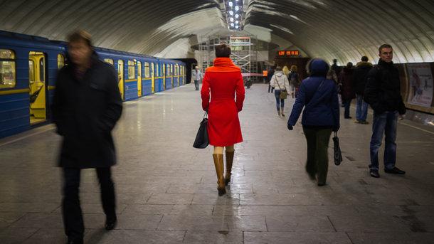 Стаття В метро Киева появится скоростной интернет Ранкове місто. Київ
