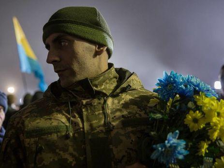 Стаття Тех, кто в Украине заявляет: «Российских войск на Донбассе нет», я бы батогами порол на Майдане Ранкове місто. Київ