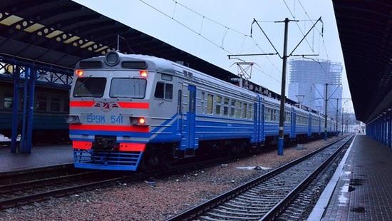 Стаття Поезд «Киев-Мариуполь» будет курсировать быстрее Ранкове місто. Київ