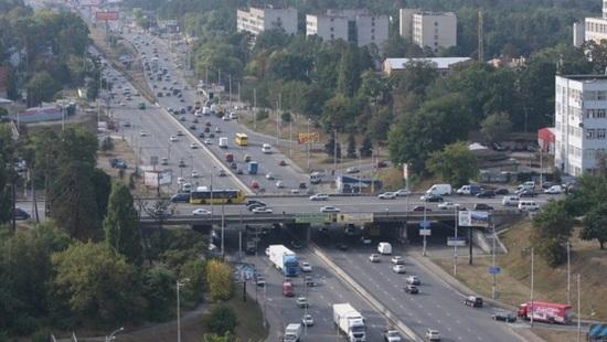 Стаття Столичный проспект обустроят велосипедными дорожками Ранкове місто. Київ
