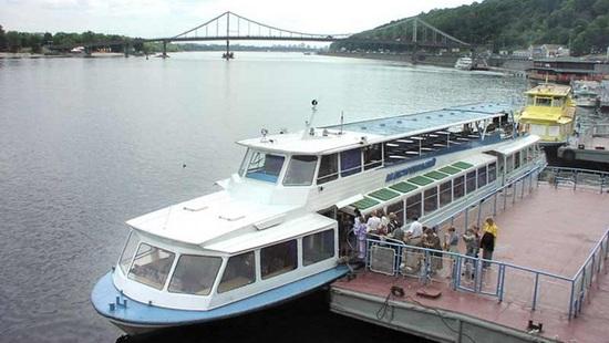 Стаття В КГГА сообщили, когда запустят речной трамвай Ранкове місто. Київ