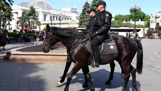 Стаття На майские праздники в Киева будет патрулировать конная полиция Ранкове місто. Київ