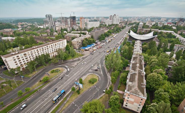 Стаття На бульваре Дружбы Народов обустроят панорамную аллею для пешеходов Ранкове місто. Київ