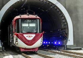 Стаття Открыт новый Бескидский тоннель через Карпаты Ранкове місто. Київ