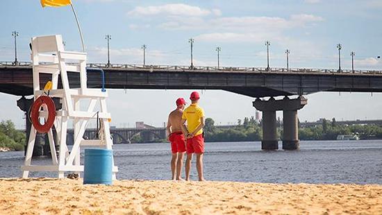 Стаття В Киеве 13 пляжей готовы к купальному сезону Ранкове місто. Київ