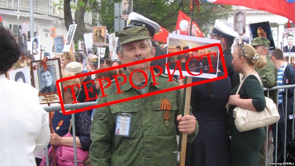 Стаття Путь в «ДНР» и военные преступления: признания боевика Ранкове місто. Київ