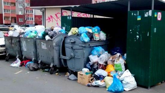 Стаття Жителям столицы подняли тарифы на вывоз мусора Ранкове місто. Київ