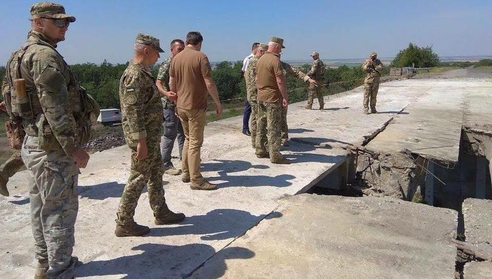 Стаття На Луганщине военные уже взялись за восстановление следующего моста Ранкове місто. Київ