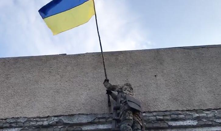 Стаття ВСУ вернули под свой контроль еще один поселок в «серой» зоне на Донбассе Ранкове місто. Київ