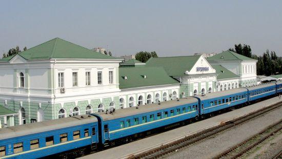 Стаття «Укрзализныця» запустит дополнительные поезда из Киева к Азовскому морю Ранкове місто. Київ