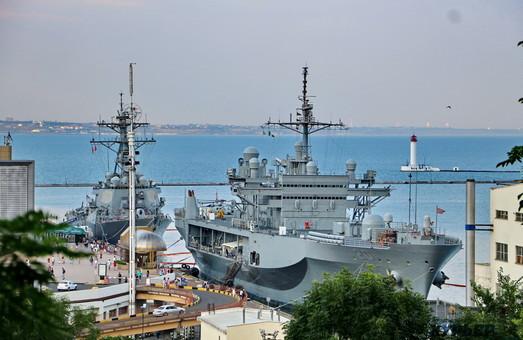Стаття В Одесской морской академии создается научный центр военно-морских сил Украины Ранкове місто. Київ