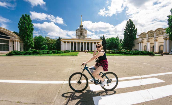Стаття На территории Экспоцентра открыли обновленные велодорожки Ранкове місто. Київ
