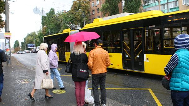 Стаття В Киеве запускают троллейбус, который соединит вокзал с аэропортом «Киев» Ранкове місто. Київ
