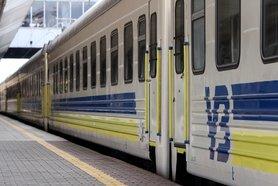 Стаття «Укрзализныця» назначила семь дополнительных поездов ко Дню защитника Украины Ранкове місто. Київ