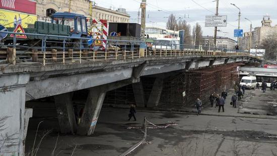Стаття Шулявский путепровод готовят к полному перекрытию Ранкове місто. Київ