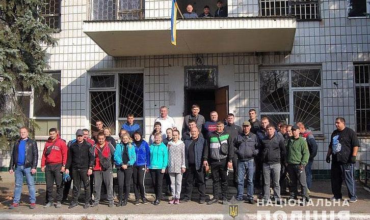 Стаття Поліцейські Мар’їнки розпочали ремонтні роботи адмінбудівлі, у яку вони планують передислокуватися Ранкове місто. Київ