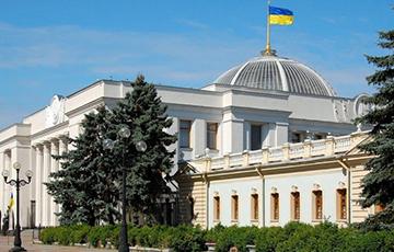 Стаття В Украине приняли закон об уголовной ответственности за незаконное посещение Крыма Ранкове місто. Київ