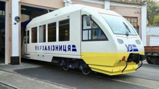Стаття В графики движения пассажирских и пригородных поездов вносятся изменения Ранкове місто. Київ