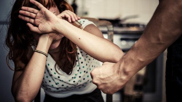 Стаття Закон о противодействии домашнему насилию вступил в силу Ранкове місто. Київ