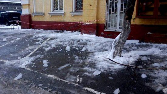 Стаття В столице планируют увеличить штрафы за неубранный снег Ранкове місто. Київ