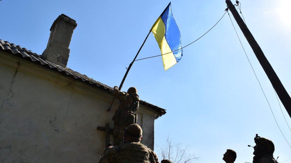 Стаття Вместе с украинскими военными возвращается цивилизация Ранкове місто. Київ