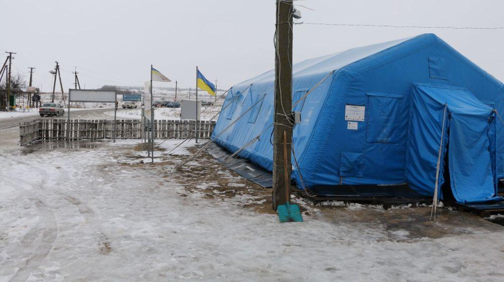 Стаття Какую помощь могут получить донетчане в «синих палатках» на КПВВ? Ранкове місто. Київ