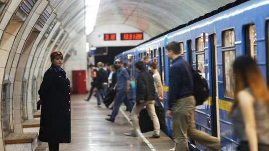 Стаття В столичном метро хотят изменить правила проезда Ранкове місто. Київ