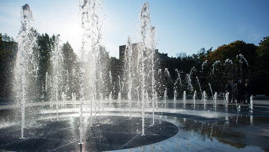 Стаття В Сырецком парке построят «сухой» фонтан с подсветкой Ранкове місто. Київ