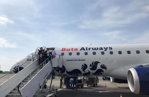 Стаття Сегодня в аэропорт Одессы прибыл первый авиарейс «Buta Airways» из Баку Ранкове місто. Київ